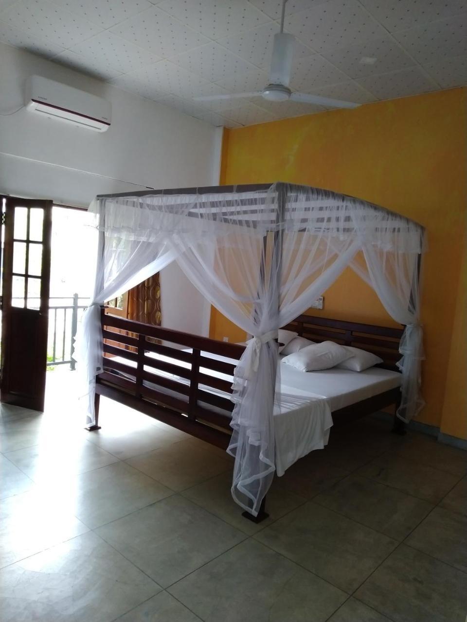 Kith Fiesta Villa Hikkaduwa Bagian luar foto